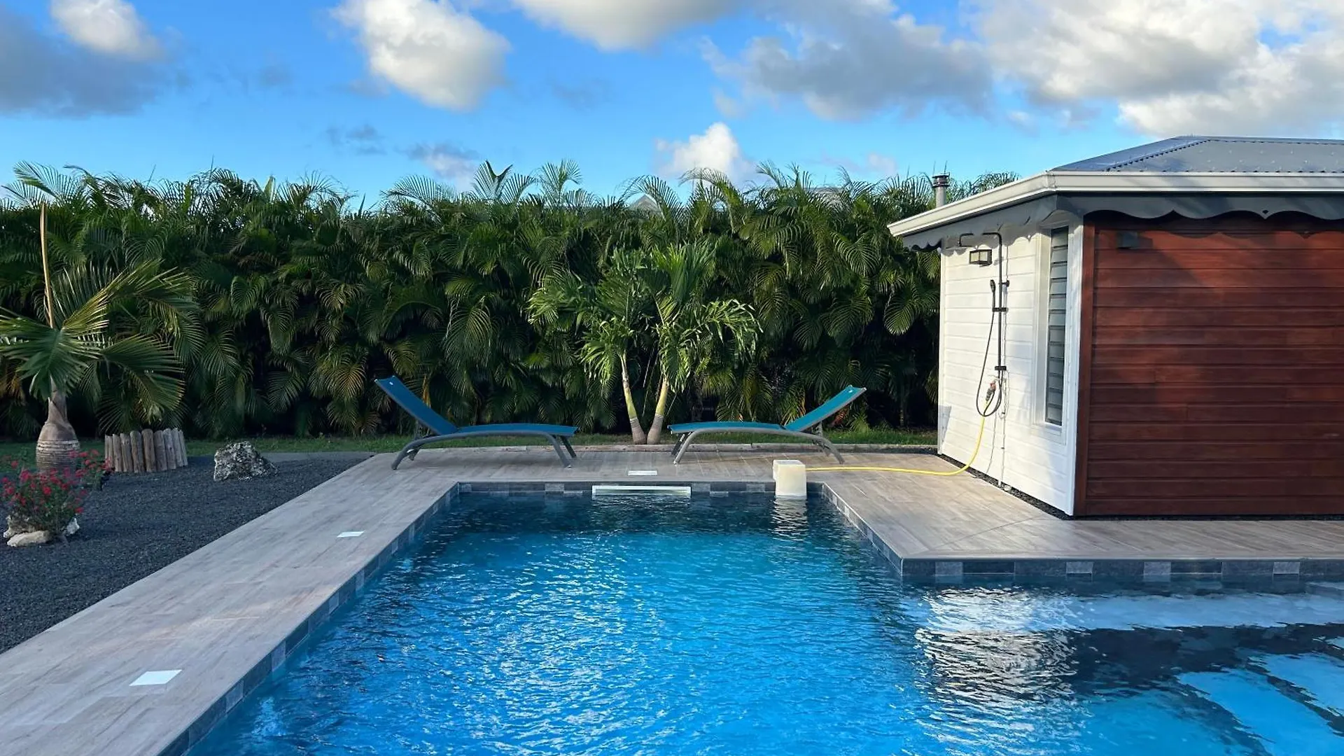 Kazembwa971 - Charmante Maison En Bois Avec Grande Piscine 3 Chambres - 6 Personnes Sainte-Anne